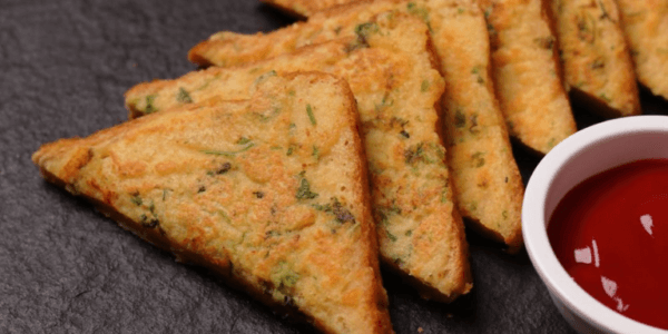 Moong Dal Paneer Toast Recipe